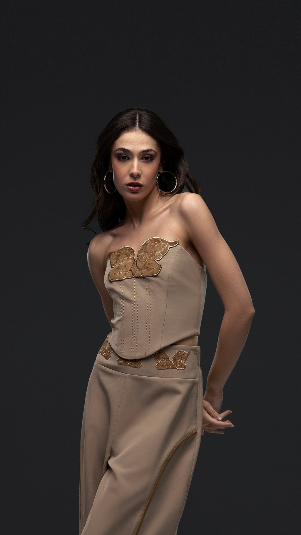 Beige Persepolis Set