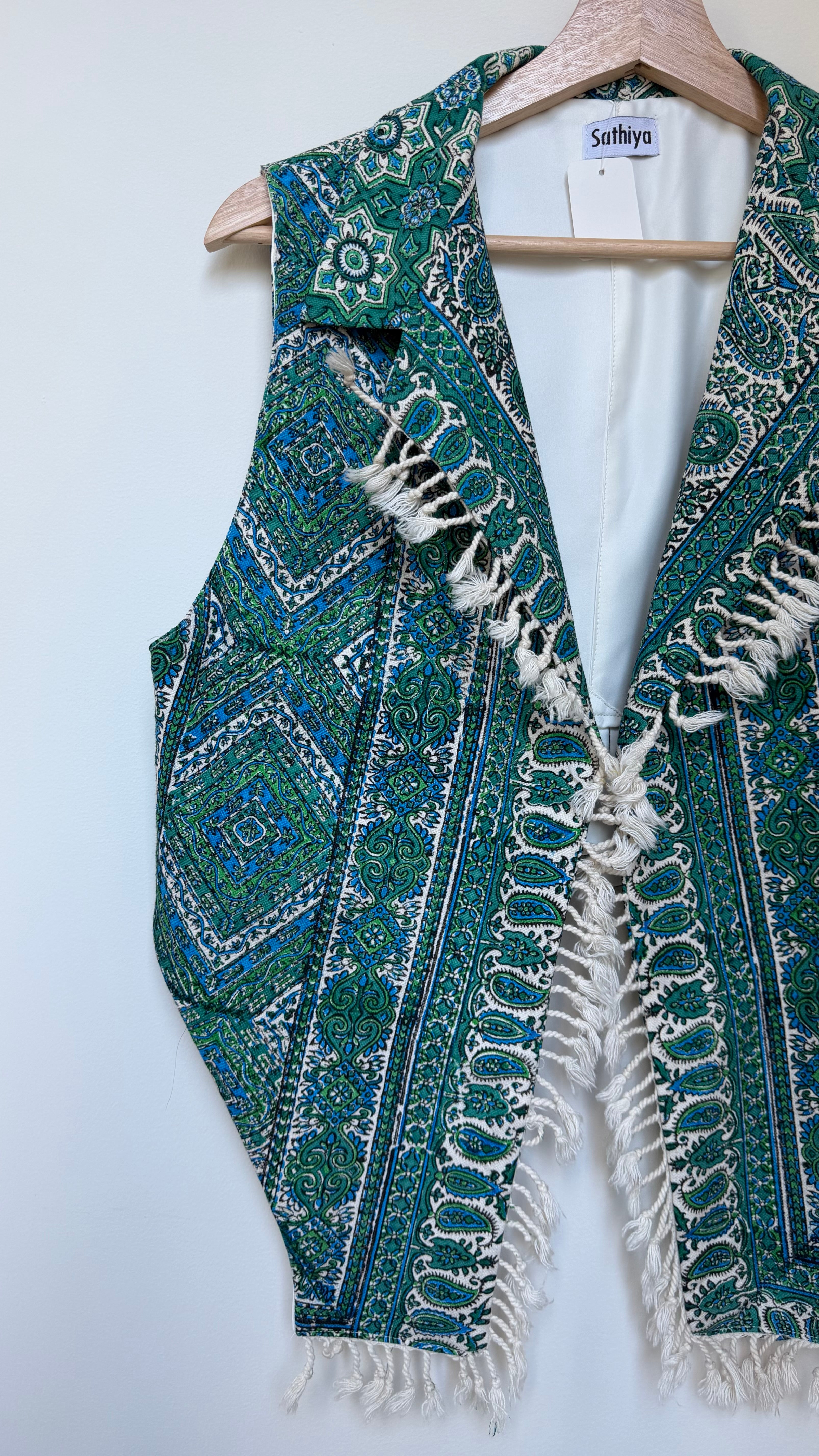 Naghshe Jahan Vest