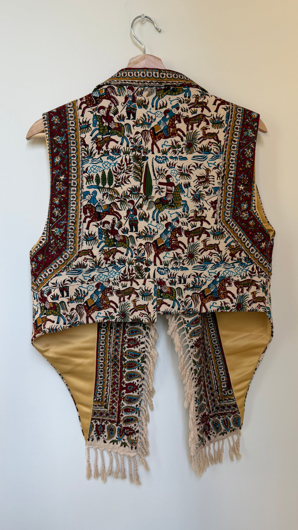 Naghshe Jahan Vest