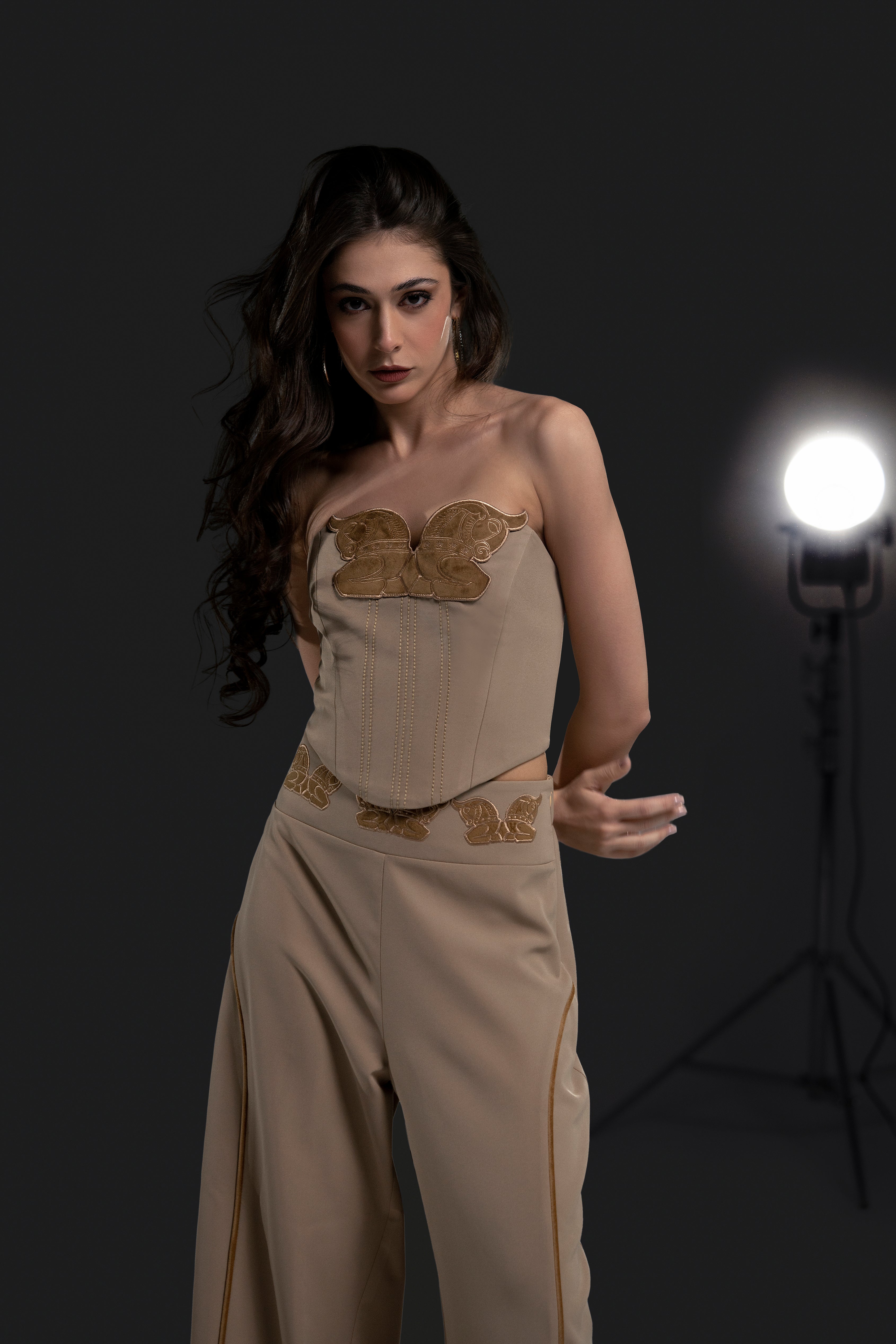 Beige Persepolis Set